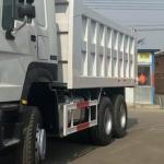 Customizable White Color HOWO 6X4 375HP Dump Truck Seats≤5 Container Length 5.60