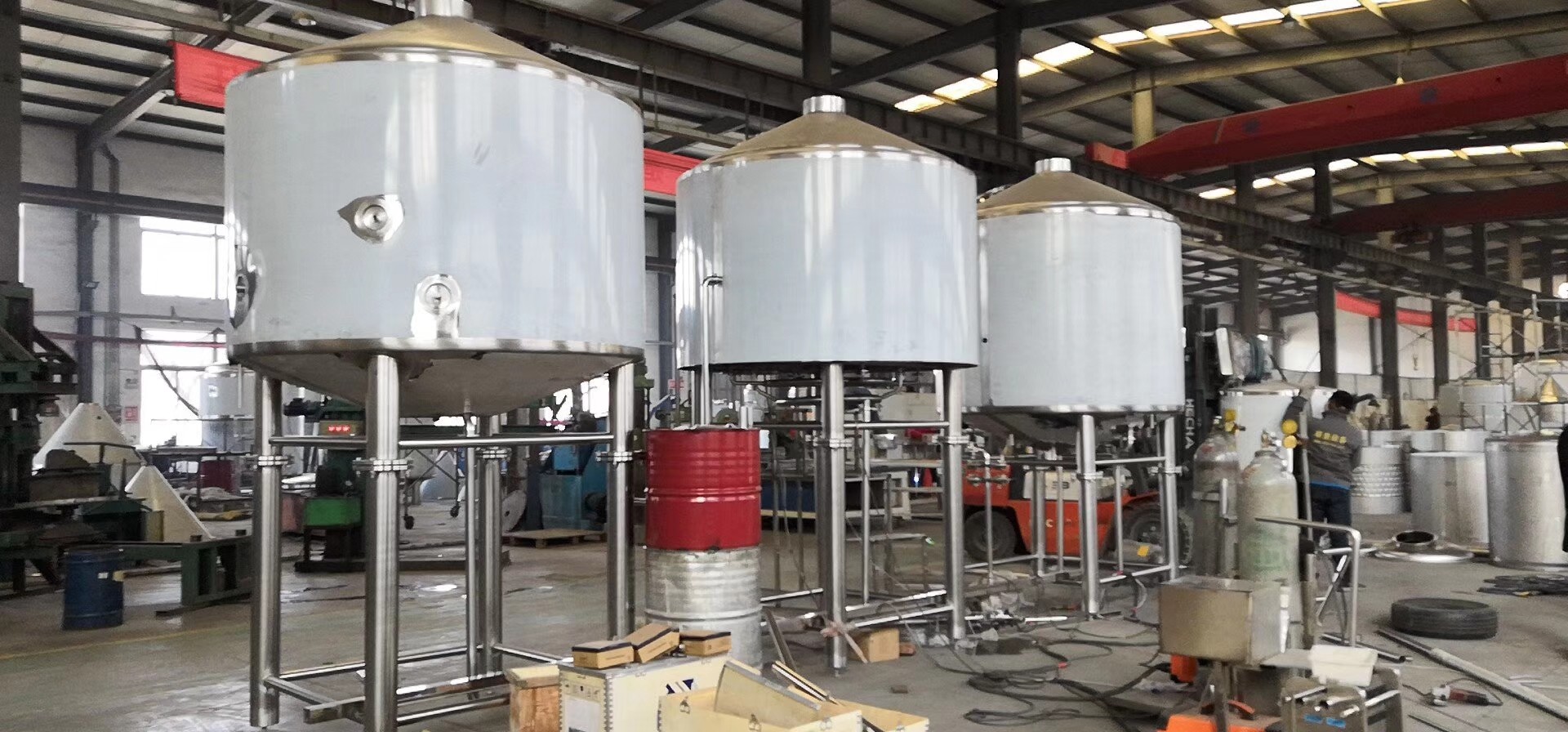 10BBL / 20BBL / 30BBL Commercial Beer Brewing Systems Polished For Restaurants
