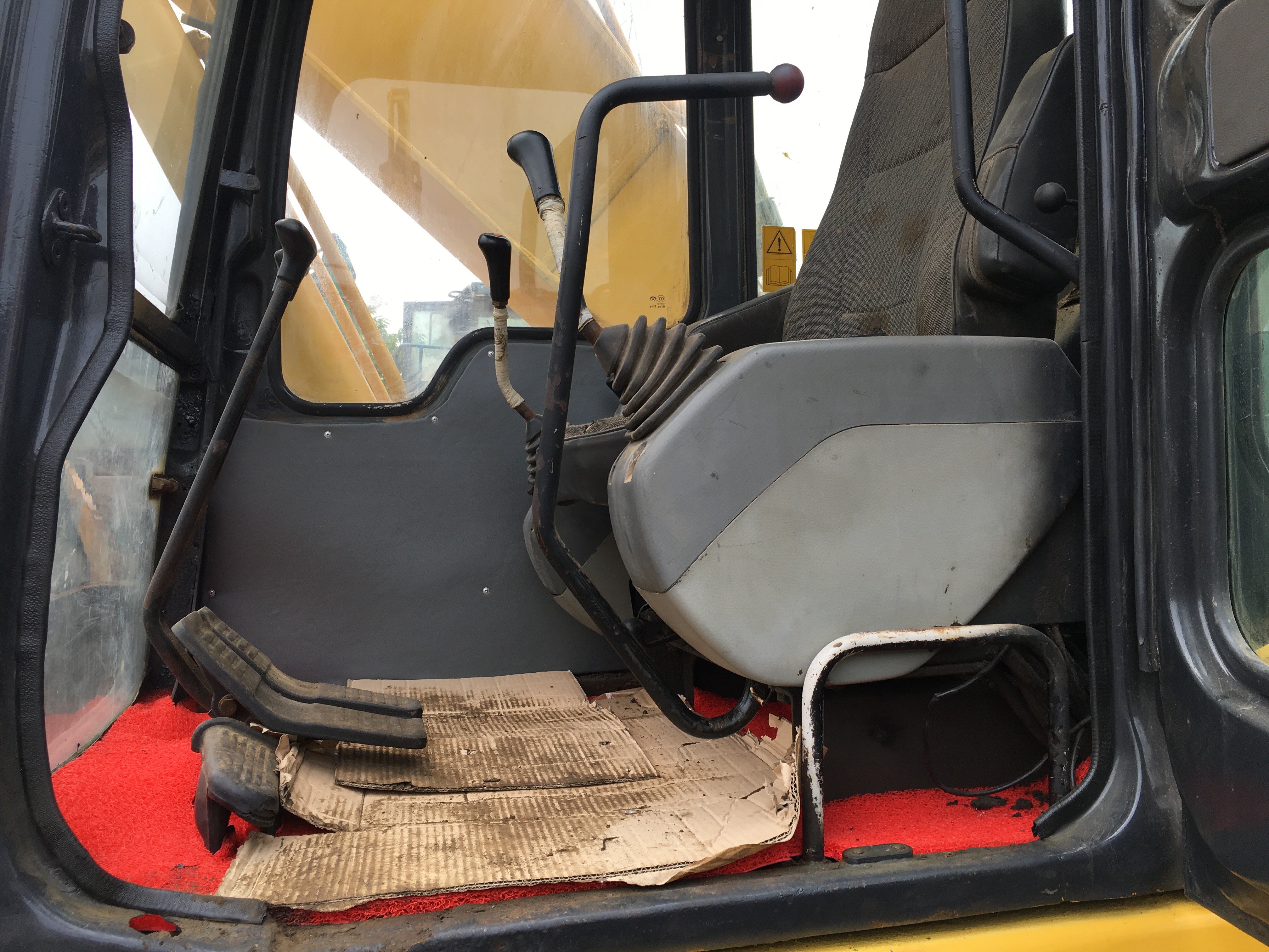 Used Komatsu PC200 PC220 PC60 EX200 Japan Made Hydraulic Track Digger Excavator