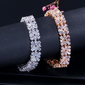 Quality New Flower Bracelet Shining Tiny CZ Crystal Charming Bracelet Link Chain Bracelet for Women Wedding Party Jewelry wholesale
