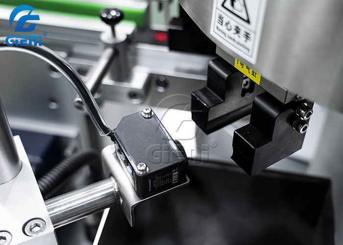 50-110mm Length Mascara Tube Labeling Machine 90pcs/Min
