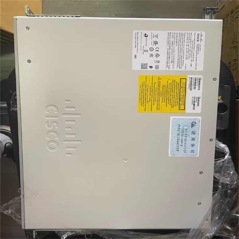 10/100/1000Mbps Transmission Rate Cisco Catalyst 9200 C9300-48P-E Gigabit Ethernet Switch with 48-Port PoE and QoS Function