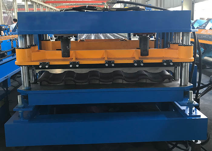 Roof Tile Steel Roll Forming Machine / Corrugated Sheet Roll Forming Machine