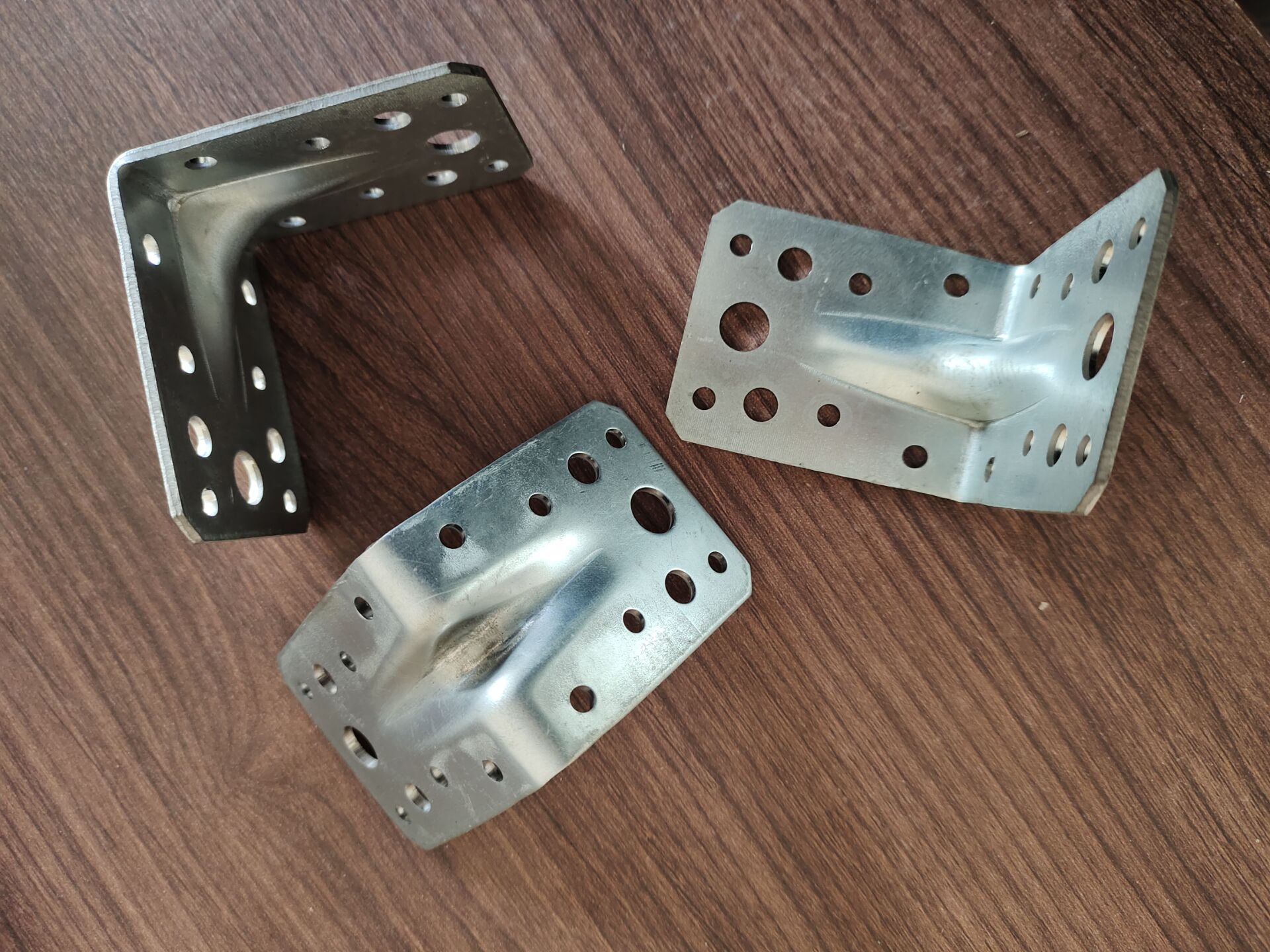 Silver 70 x 70 x 55 x 2.5mm Corner Angle Connecting Braces Plates Beading Heavy Duty Timber L Joining Brackets