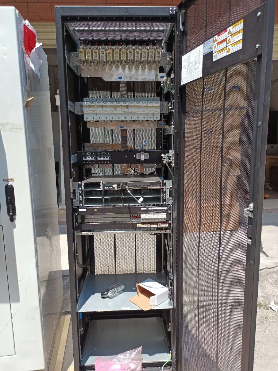 Huawei TP48400B-N20B2 Indoor High Frequency Combined Switching Power Supply Cabinet AC To DC 48V400A