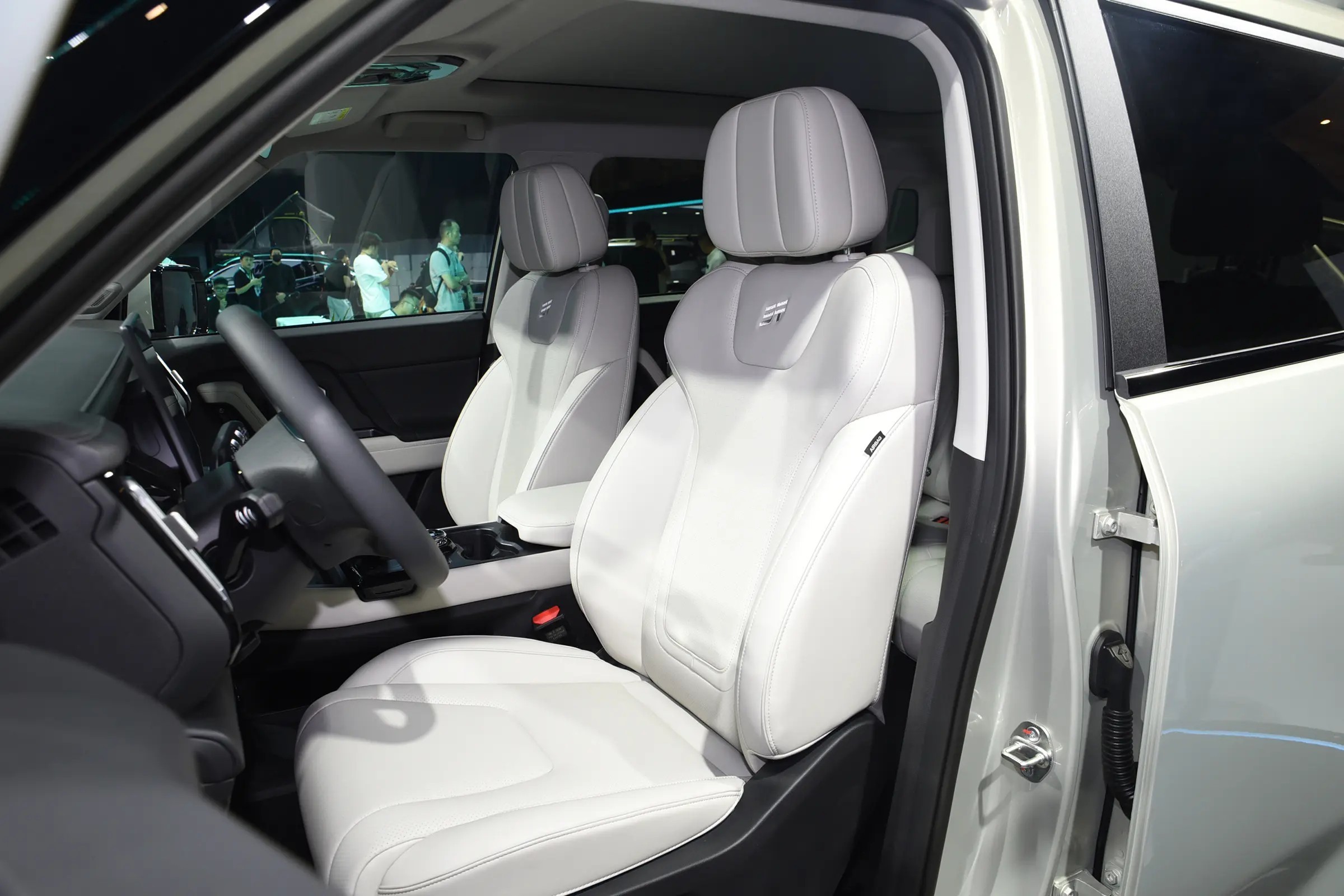 2024 2023 SUV Cherry Chery Jetour Traveller Auto T-1 T1 T2 T3 Automatic Hybrid Phev 1.5 T 2.0t 2.0 Aw Luxury Jetour Traveler