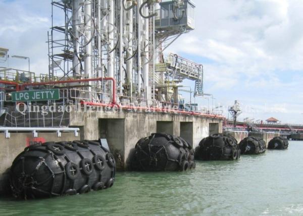 Balloon Type Boat Mooring Rubber Fenders Bearing Pressure For Ship And Boat Dock