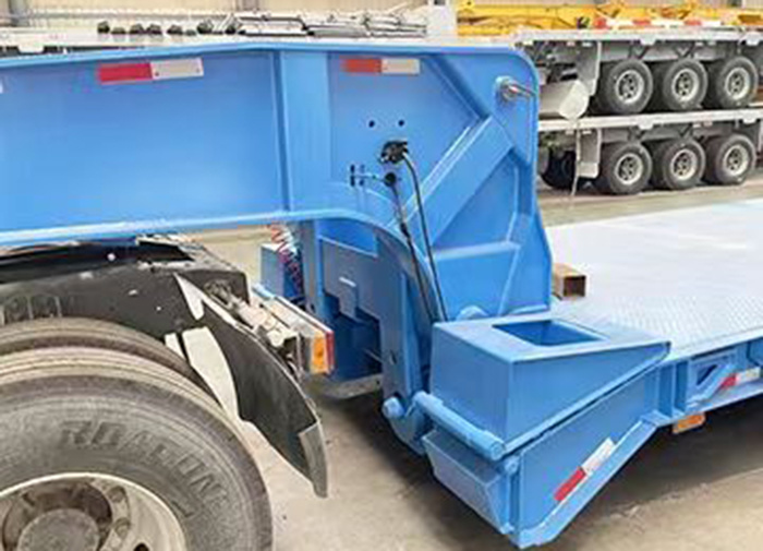 3 Axles 60tons Heavy Duty Lowbed Low Flat Transport Lowboy Truck Semi Trailer for Sale