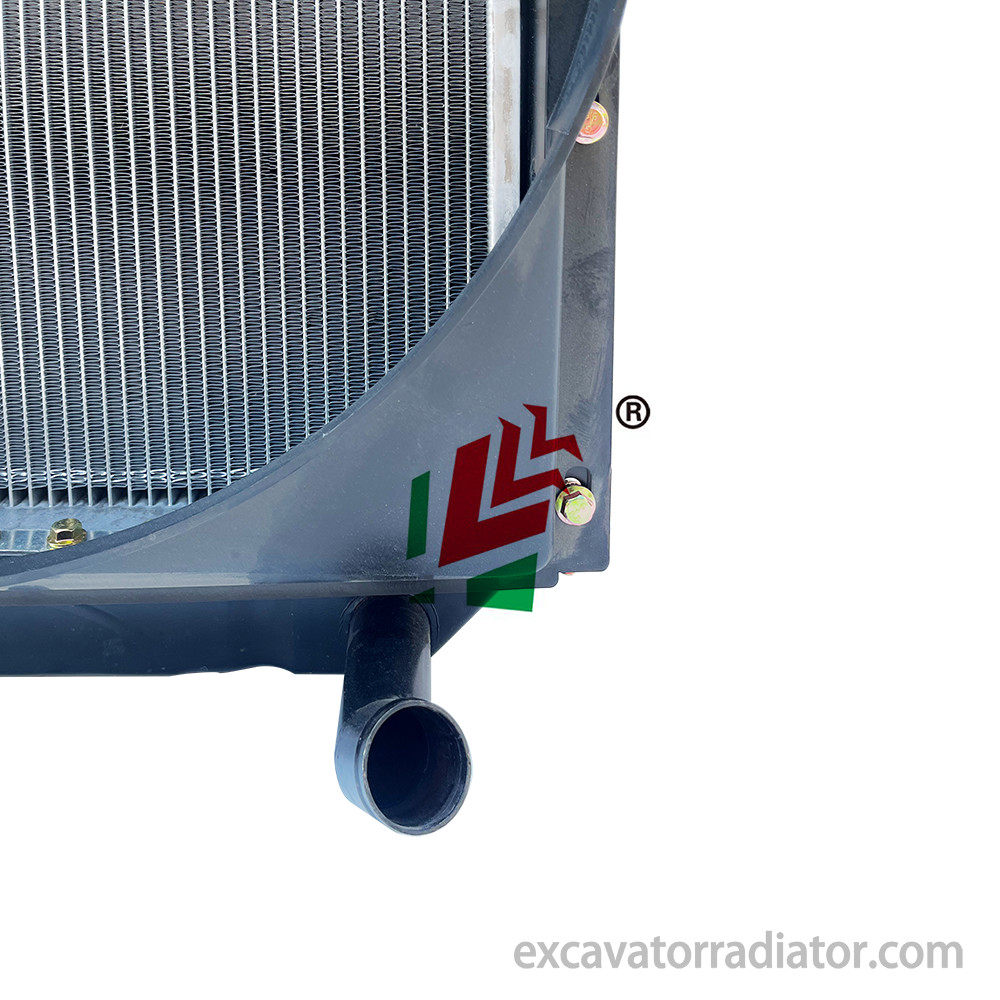 Weichai K4105 High School Right Bend DF38 High Quality Engineering Machinery Radiator Accessories