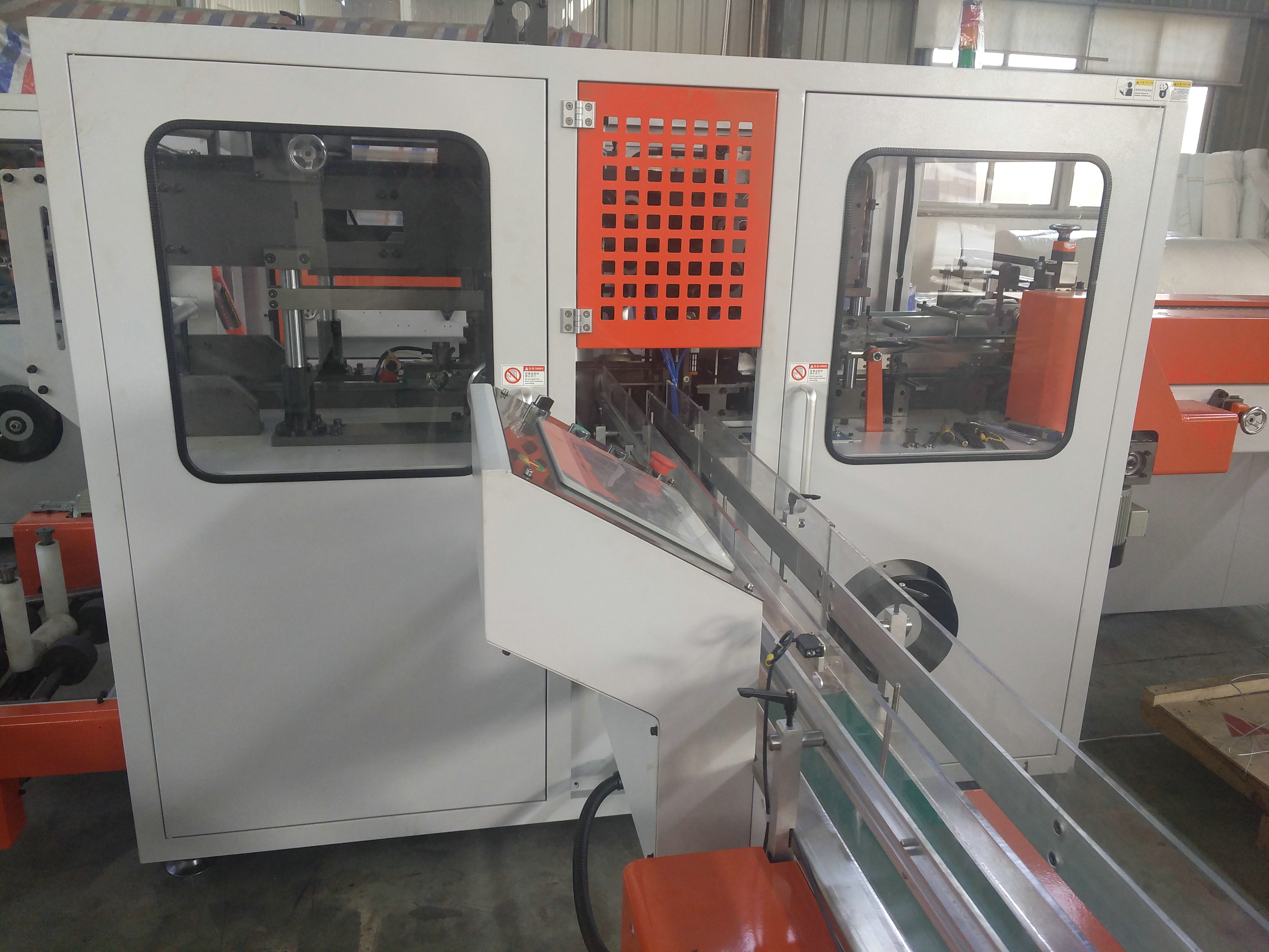 China Made Automatic Napkin Serviette Paper Facial Tissue Machine Plastic Film Packing