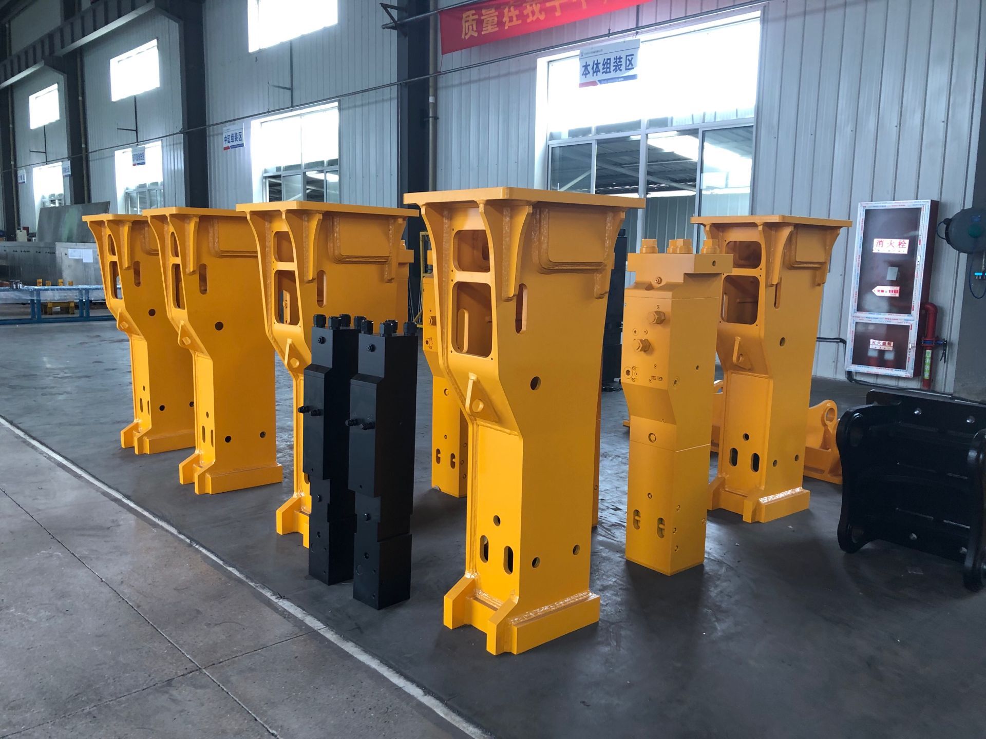 18-25 Ton Excavator NB1500 Box Silenced Type Hydraulic Breaker with 20CrMo Material European Technology and Performance 6