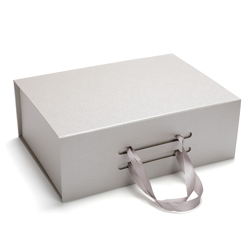 Shoe Clothing Gifts Cardboard Xmas Boxes Square With Magnet Closure OEM