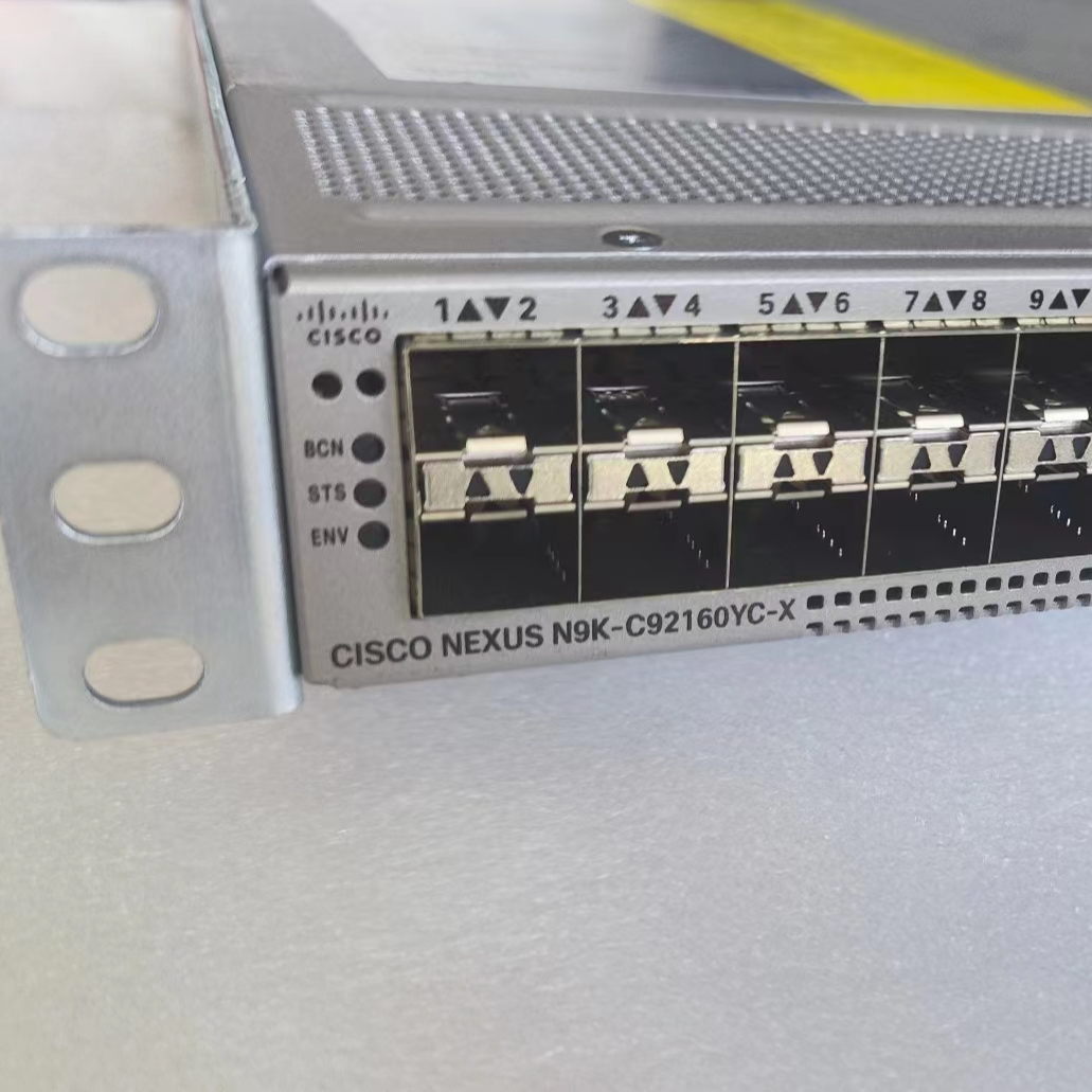 10/100/1000Mbps Transmission Rate Nexus 92160YC-X Switch With 48 X10G SFP And 6 QSFP Ports