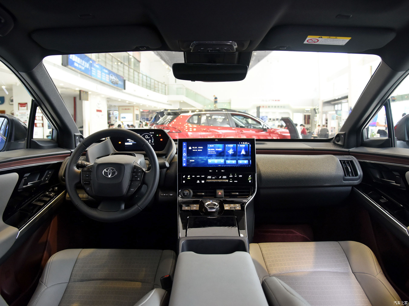 Gold Color Volvo Electric Car Long Range Pro Version FAW Toyota Bz4x