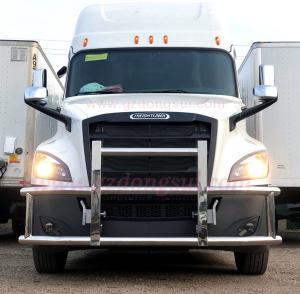 Quality OEM Manufacturer Wholesale Heavy Truck Deer Guard Bumper , Semi Grill Guard 33.5kg Weight 0.4 CBM wholesale