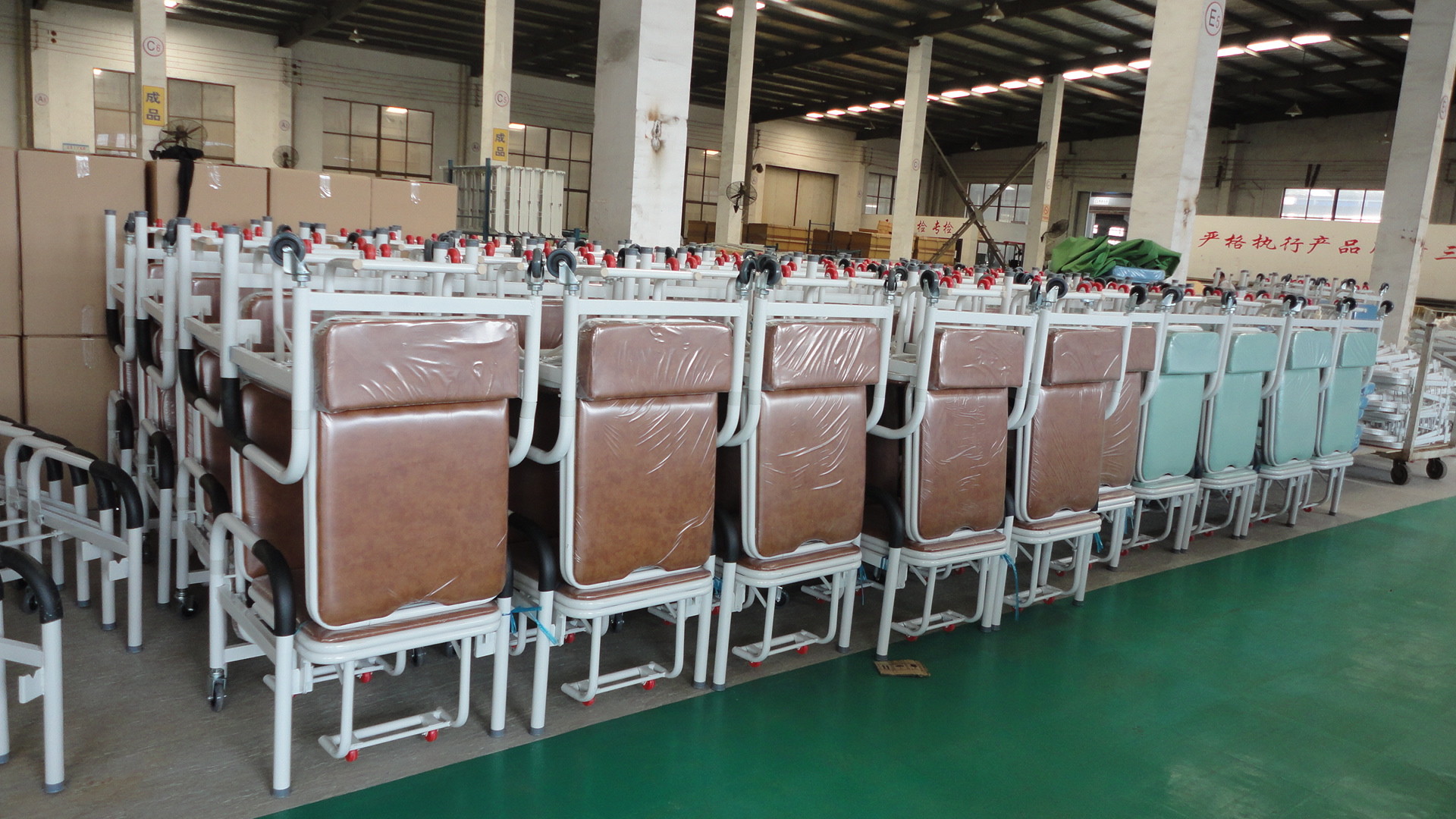 Factory Good Quality Hospital Office School Hotel Accompany Reclining Chair Bed Recliner On Sale