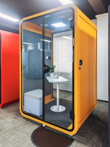 Quality Black Outdoor Soundproof Booth Sound Insulation Office Booth wholesale