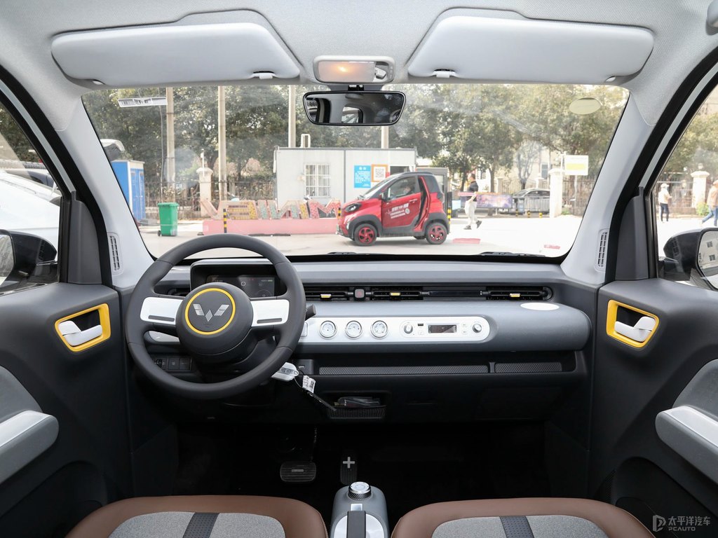 Automobile Hongguang MINIEV 2022 GAMEBOY 300km Play Coffee Lithium Iron Phosphate high speed electric cars luxury cars city use