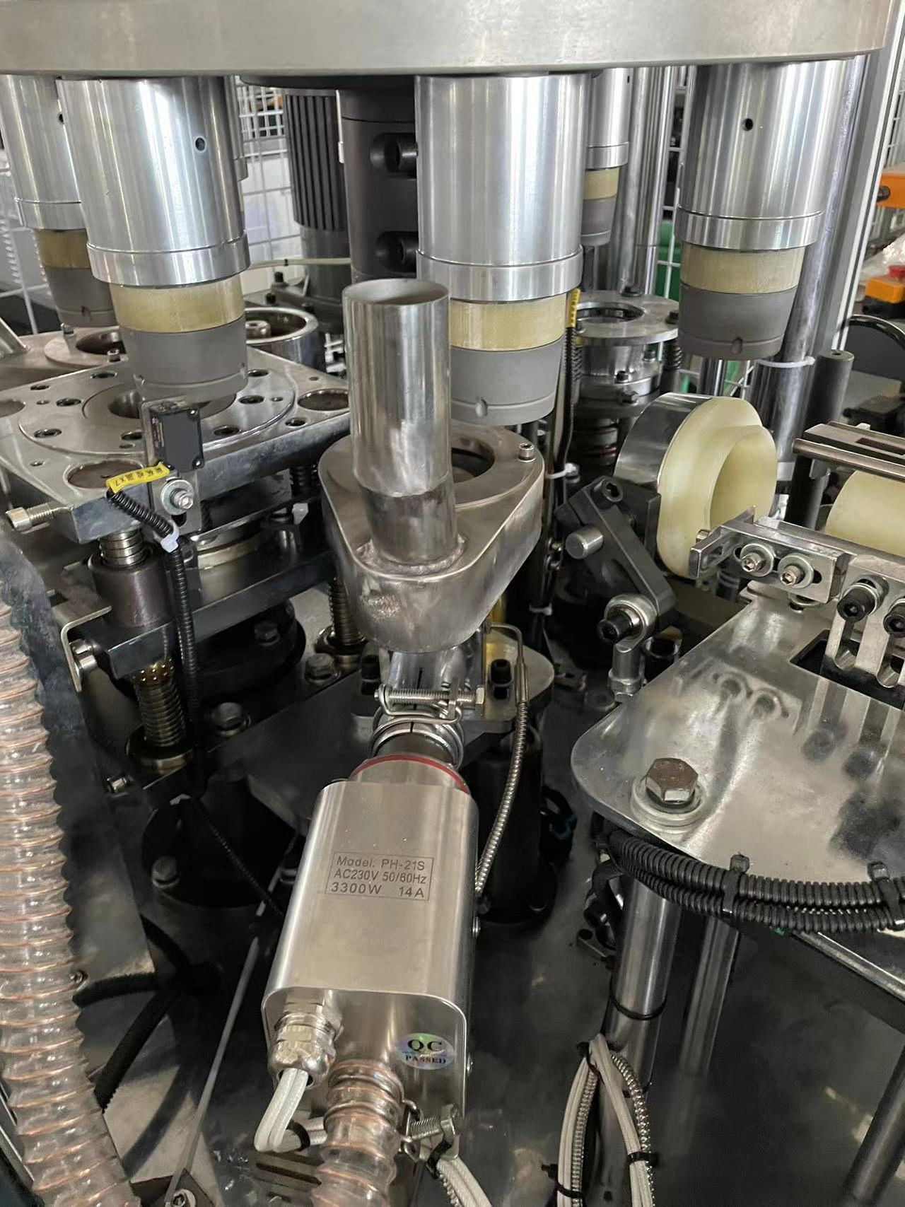 1900 kg High Speed Automatic Ultrasonic Paper Coffee Cup Making Machine Production Line for High Capacity Cup Production