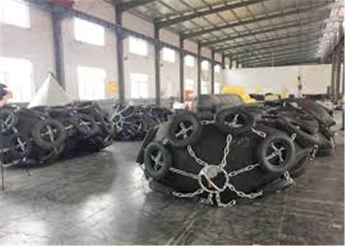 4.5*9m Chain Tire Pneumatic Floating Rubber Fenders CCS Certificate