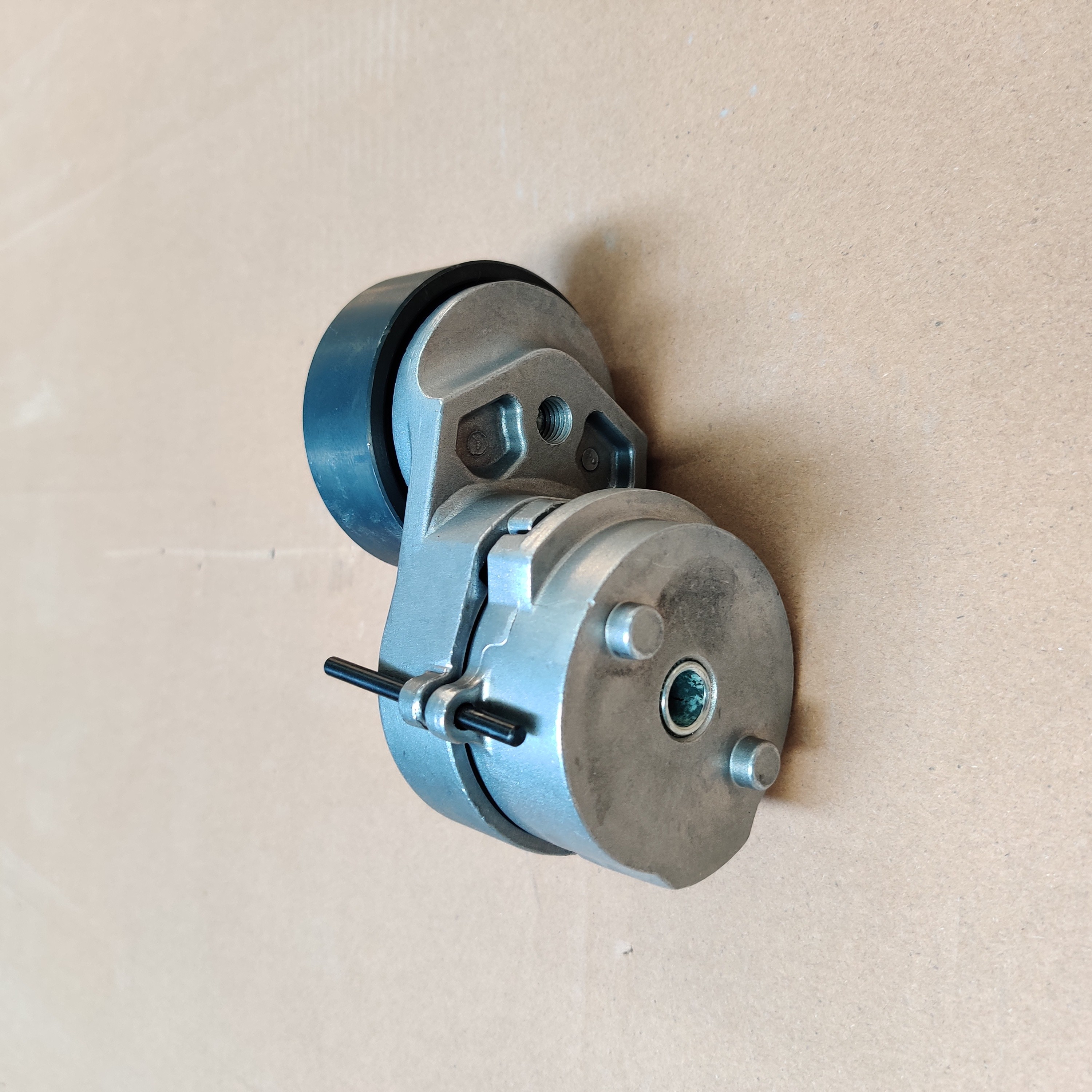 Tension Wheel Of Generator Tensioner Of China National Heavy Duty Truck Accessories