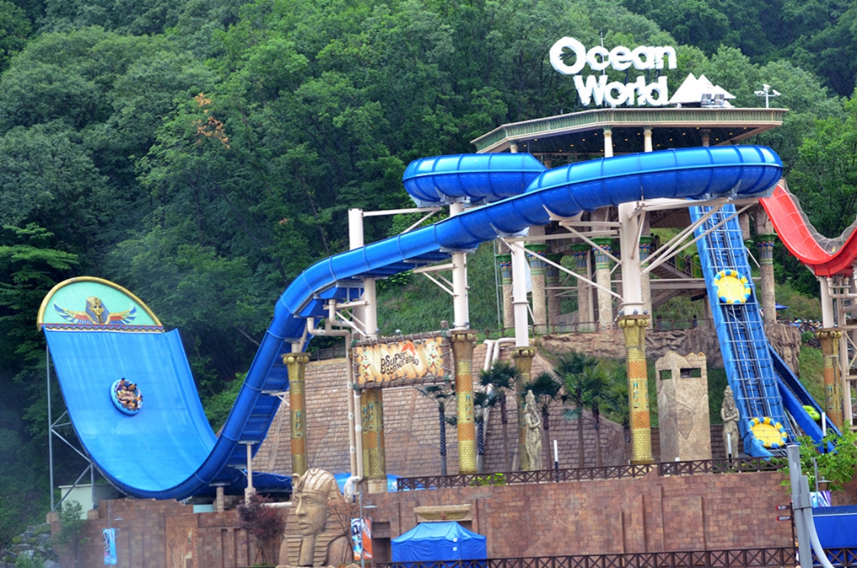 OEM ODM Aqua Water Slide Playground Fiberglass Water Slide Rainbow