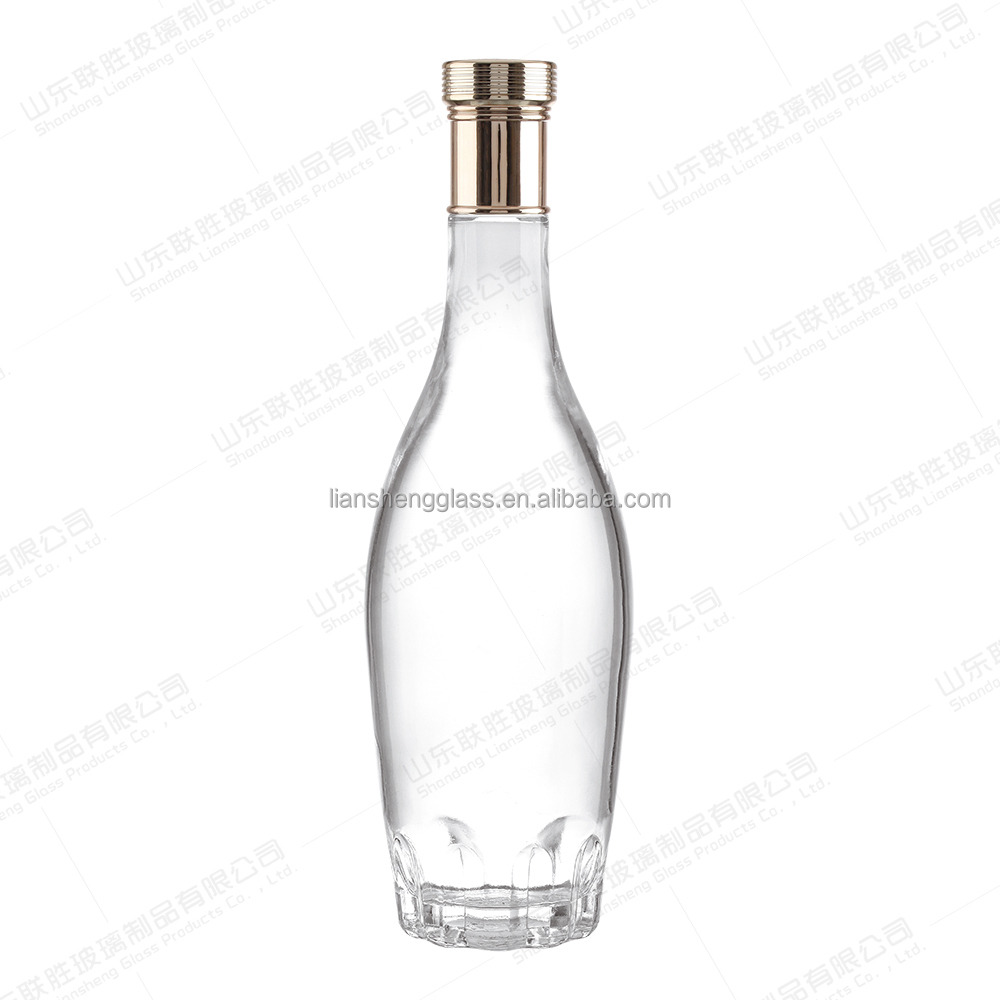 Healthy Lead-free Glass 500ml Classic Design Vodka Brandy Liquor Glass Bottle with Corks