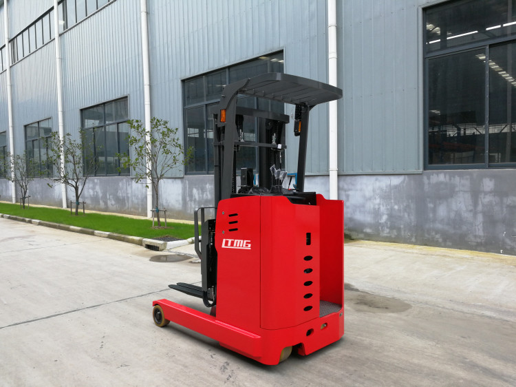 LTMG 1.8 Ton Electric Reach Forklift Equipment With Side Shift And 3 Mast