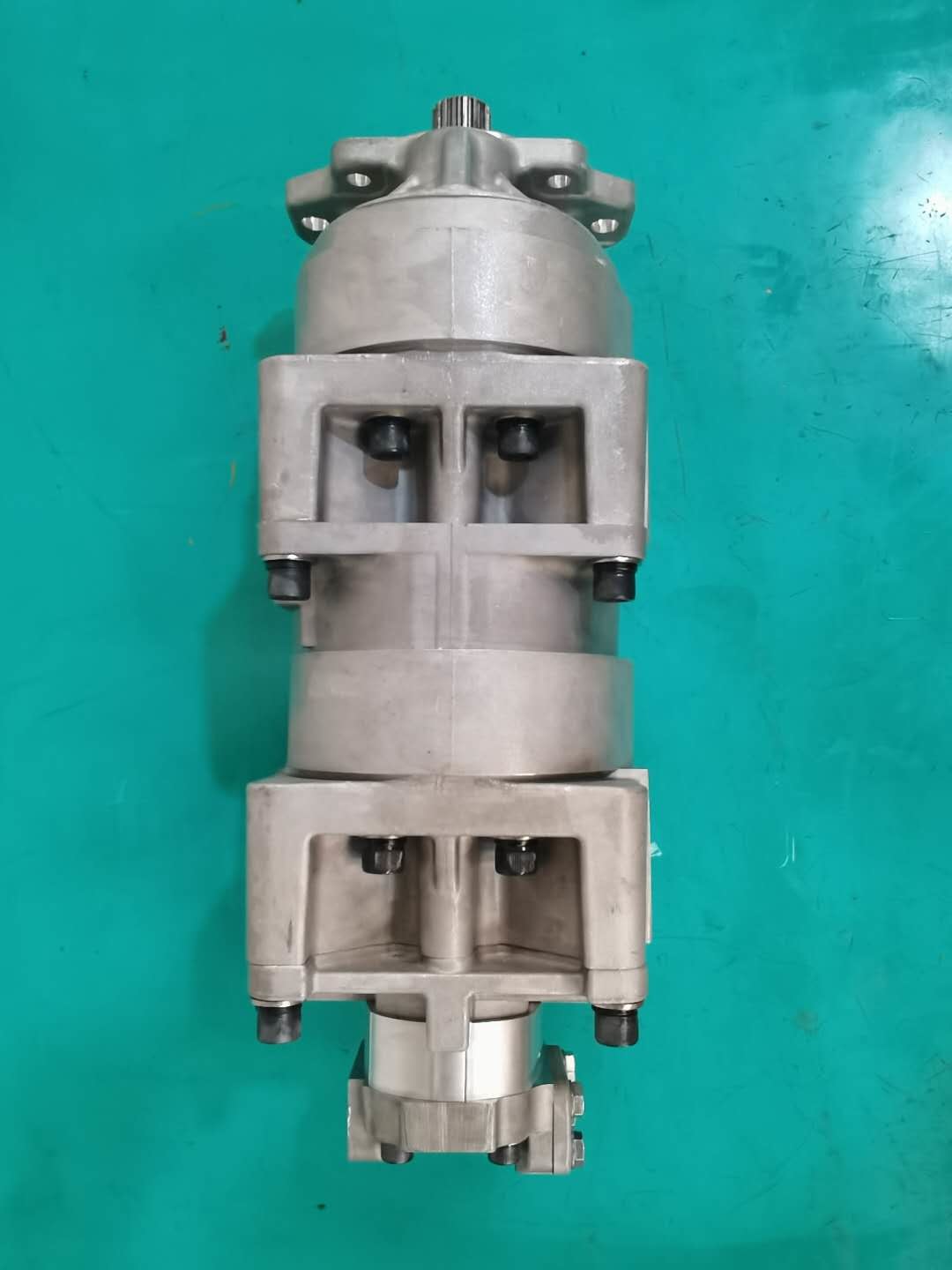 705-55-34000 PUMP ASS'Y,(SAL 100+050+063) KOMATSU parts 560B PUMP Weight: 46 kgs
