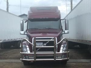 Quality Metal Type Deer Guard For Semi Trucks , VNL Deer Guard 0.4 CBM wholesale