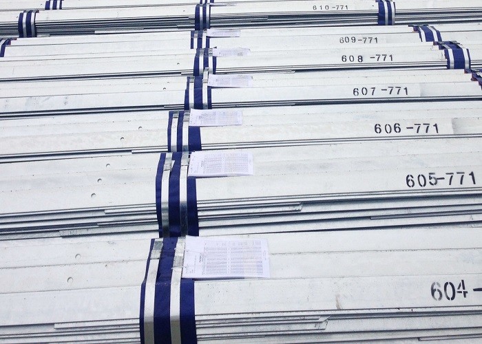 Hot-Dip Galvanizing Mobile Angle-steel Telecom Tower For Communication With Q235B / Q345B Steel