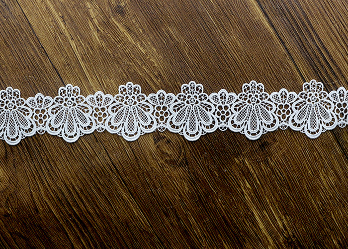 Azo Free DTM Guipure Embroidered Dress Lace Trim Ribbon With High Color Fastness