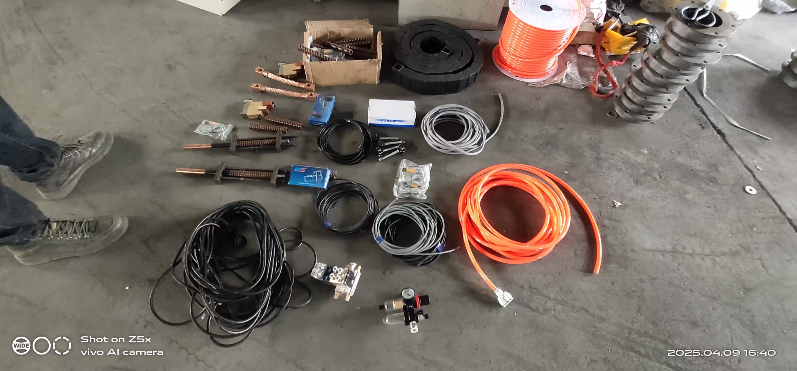 WIRE MESH MACHINE