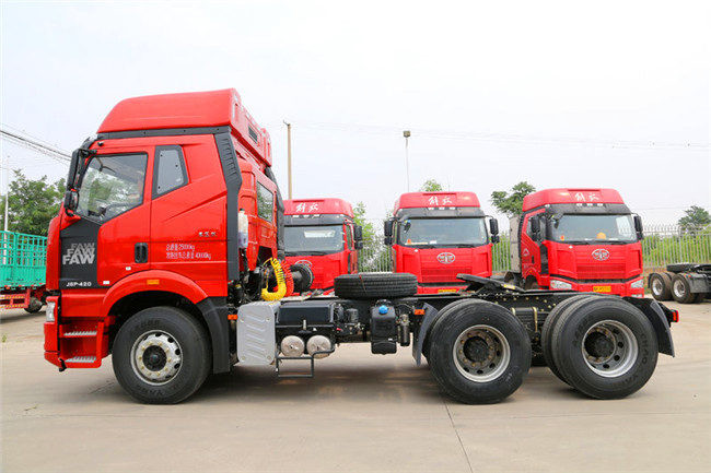 Euro 3 FAW J6P Tractor Trailer Truck / 335HP - 375HP 6x4 Tractor Unit