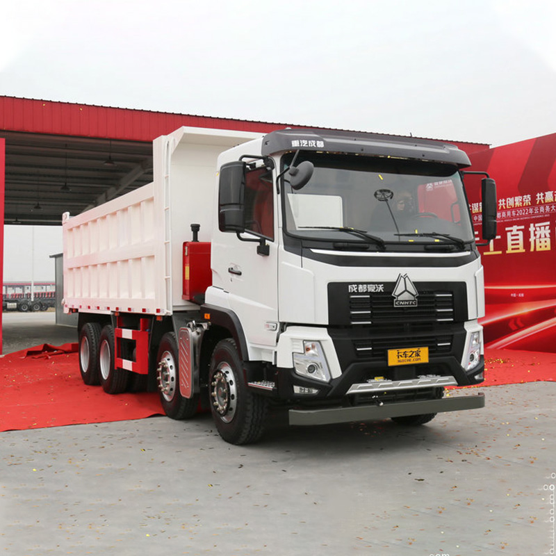 Sinotruck 8*4 371hp Dump Truck Cargo Tank Length 5.3-6.2M Multimedia System Included