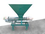 Green Color Solid Liquid Separation Machine For Chicken Manure Treatment