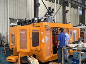 Quality Customized Color Extrusion Blow Molding Machine Automatic 4 Cavity HDPE LDPE PP Milk Bottle Packing wholesale