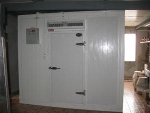 Quality Flame Resistant Cold Storage Room , Walk In Freezer And Chiller For Restaurants wholesale