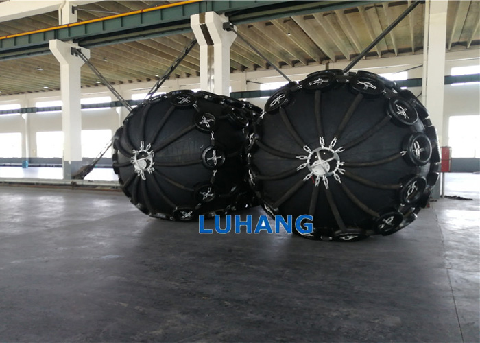 Offshore Platform Yokohama Pneumatic Fender 3.3m*6.5m Station Berthing Fender