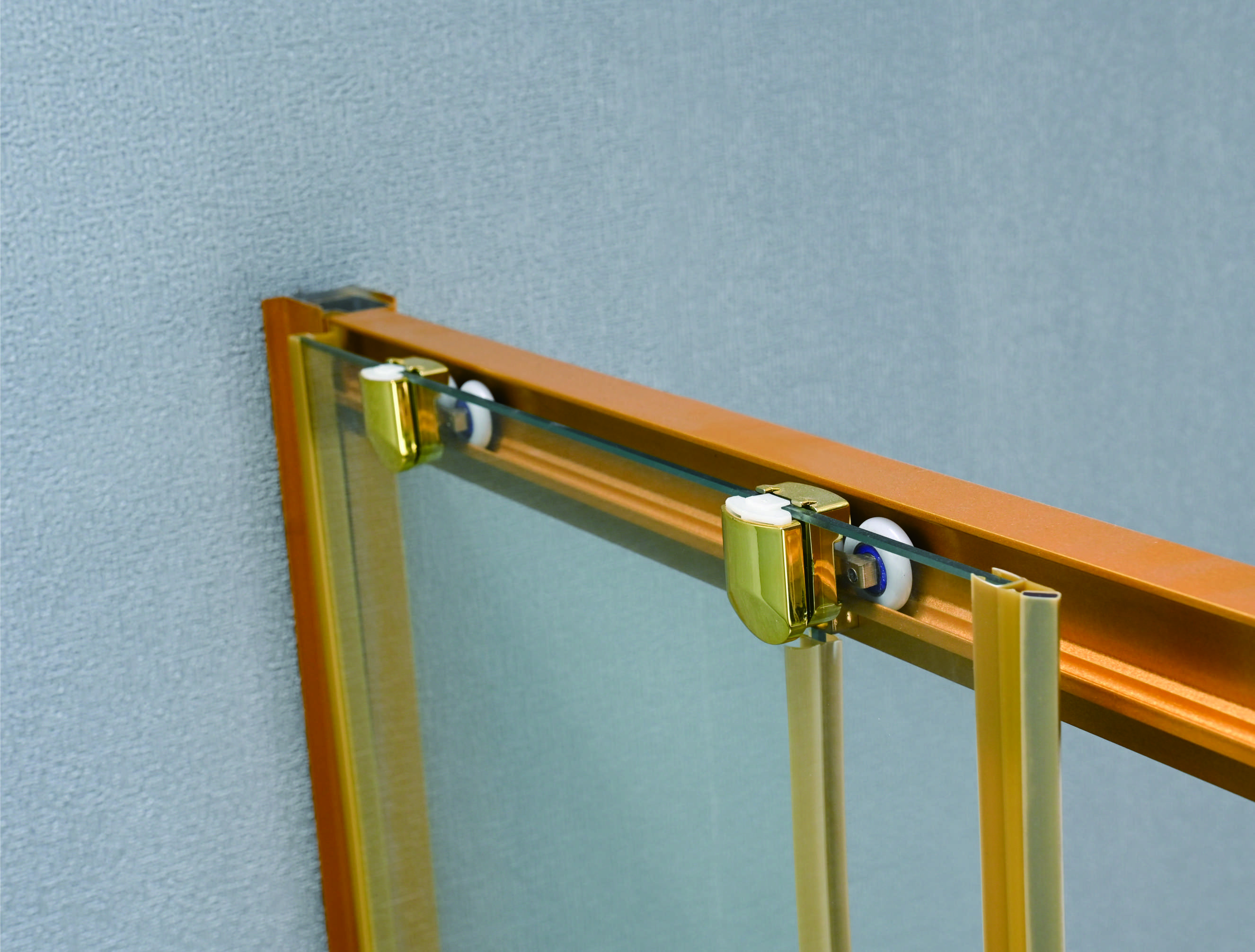 Bathroom OEM / ODM Glass Shower Cabinet With Golden Stainless Handle