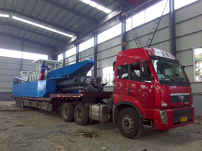 6 Inch Mud Dredging Boat For Mud Dredging In River 16kw Diesel Hydraulic Dredger
