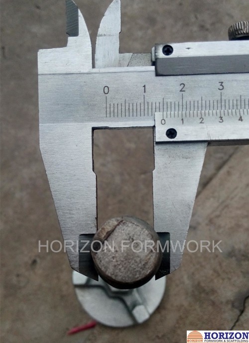 Formwork tie rod and threaded bar