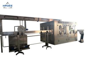 Quality Orange Fruit Juice Bottle Filling Machine / Small Scale Juice Bottling Equipment wholesale
