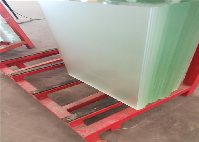 Grade A Mistlite Single Pattern Low Iron Solar Glass Customized Size Easy Installation