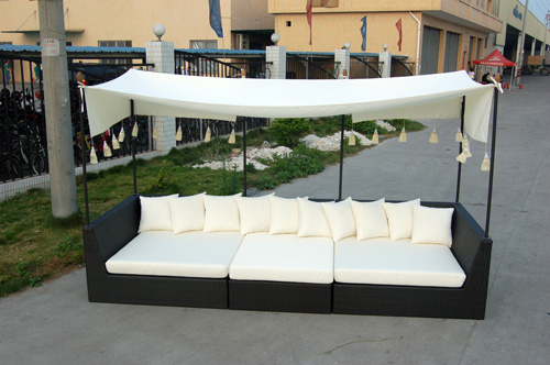 Garden Three Seater Aluminum Wood Canopy Rattan Woven Sofa without Folded Design in Fabric Cushion and Foam