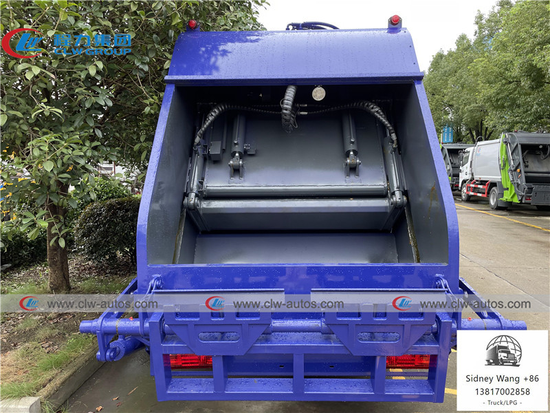 Dongfeng Duolica 4x2 6000L Rear Load Garbage Compactor Truck