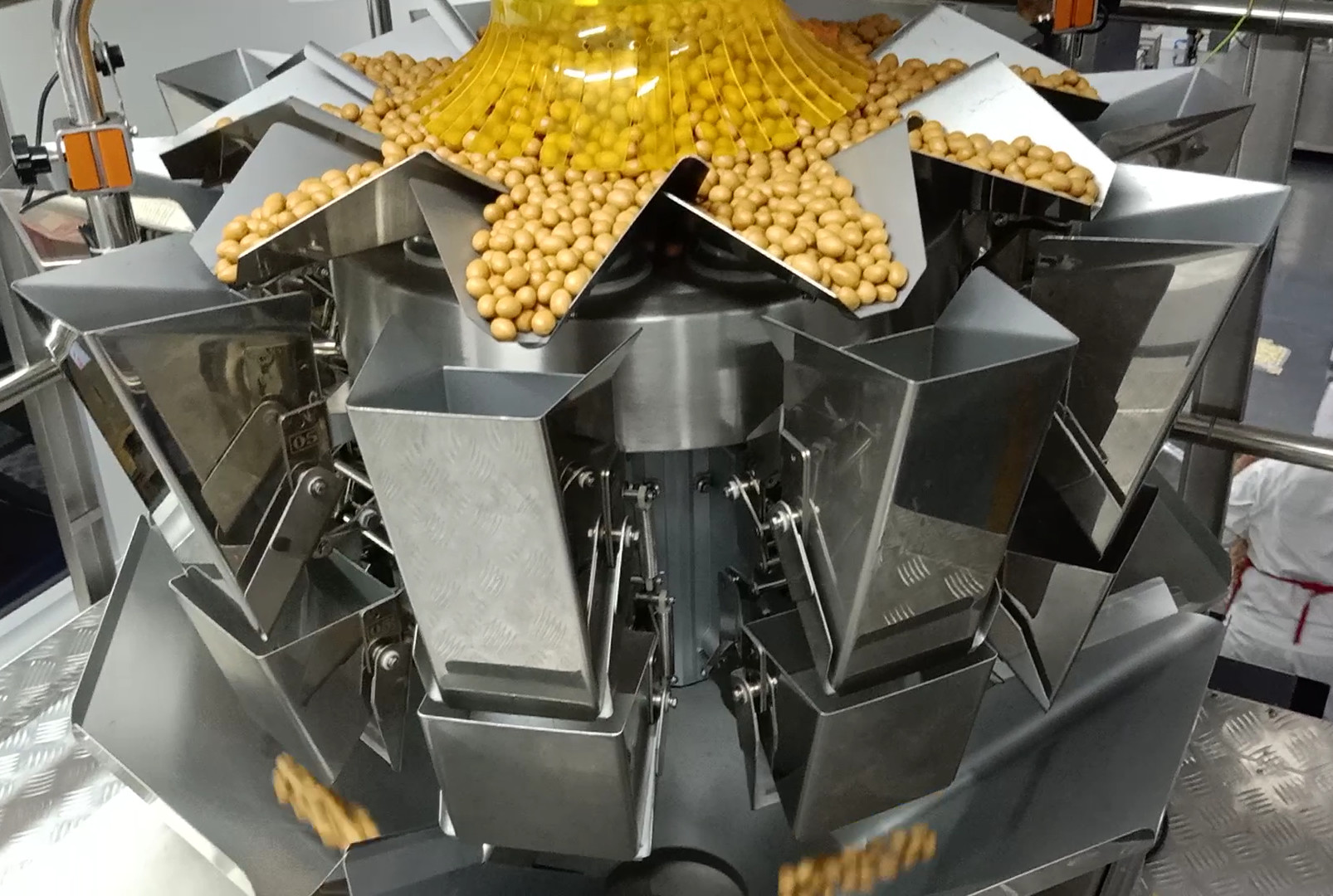 Granules Multihead Weigher 0.8/1.6L Granules Multihead Weigher Multiweight Machine Nuts Plain Plate/ Dimple Palte
