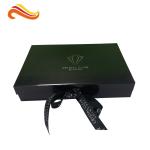 Magnetic Closure 157g art paper Apparel Gift Boxes With Ribbon