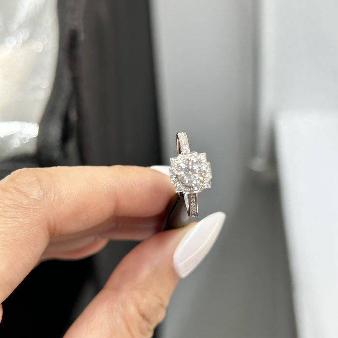 1ct Artificial Diamond Jewellery Lab Grown Engagement Rings VS2-VVS1