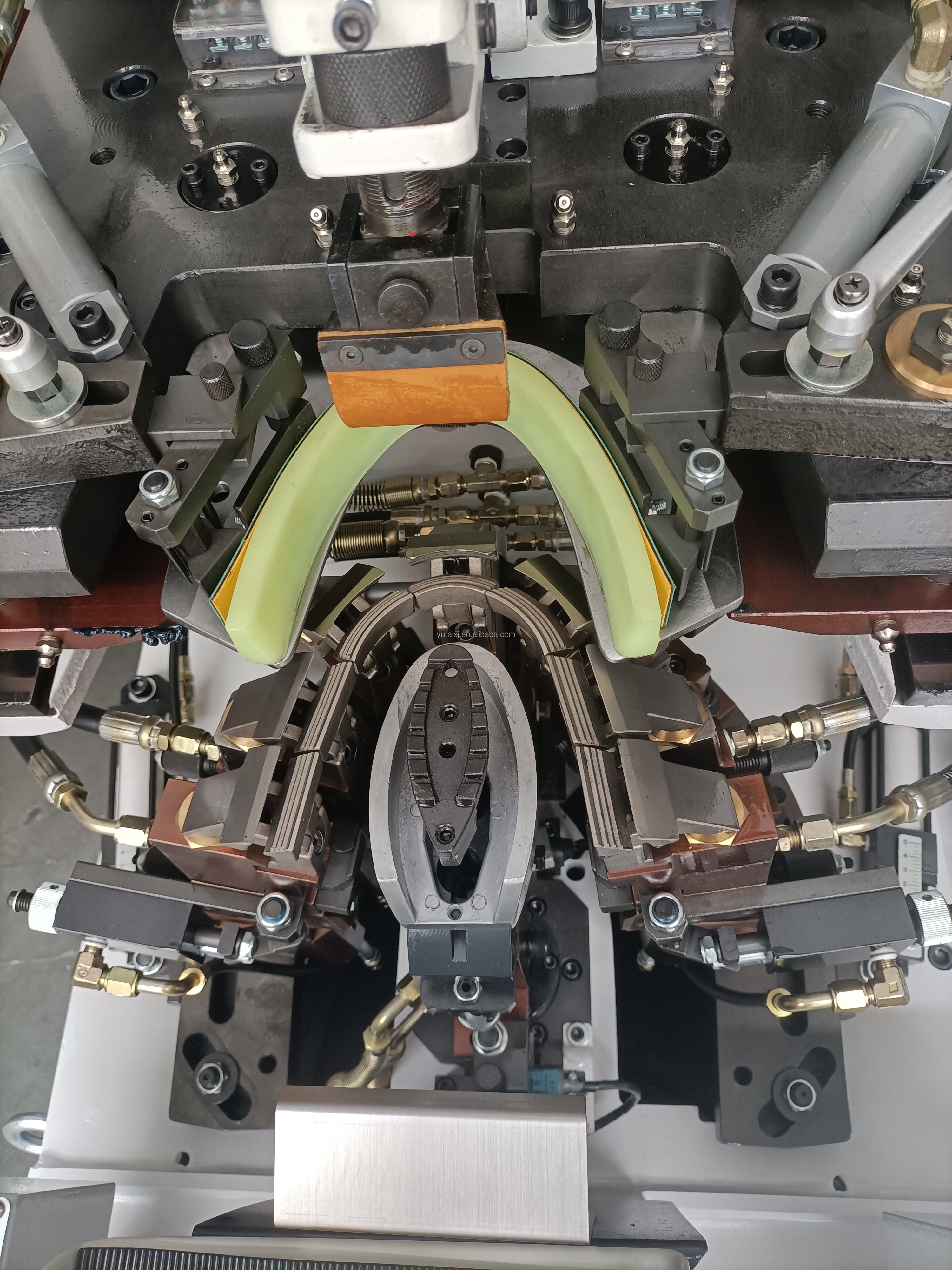 80kg Oil Automatic Shoe Lasting Machine Computer Memory Cementing Gluing Gray For Shoe Making